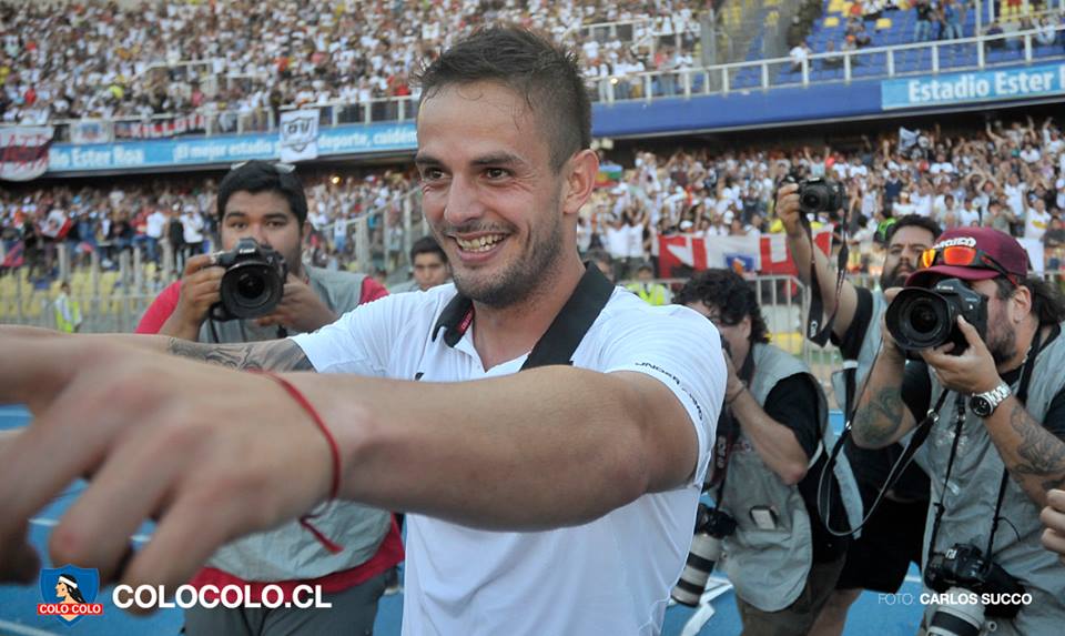 ColoColo's tweet photo. Se nos va a México 😥 Siempre te llevaremos en nuestro corazón, Octavio. Y cada vez que hablemos de la 32 recordaremos a un uruguayo que con goles dejó inscrito su nombre en nuestra historia. ¡Buena suerte, Uru! 👋🇺🇾️ https://t.co/QJnrh7Qdht