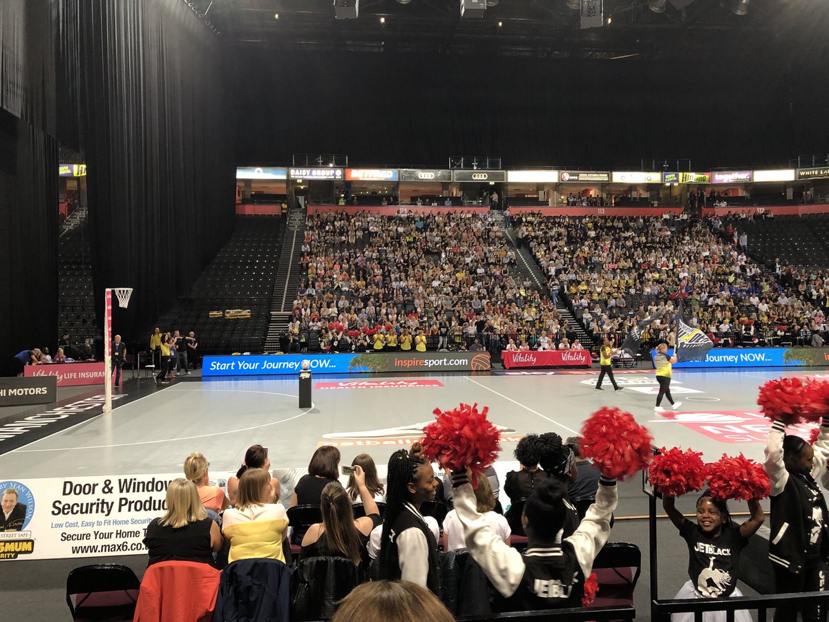 DovebraceLtd's tweet photo. Dovebrace proud to be supporting #Manchesterthunder at MEN Arena #showup @SkyNetball @SophieMorganPT https://t.co/jV2rWObqGk