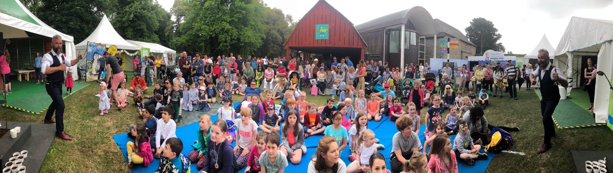 Great day here @bloominthepark so much so I had to clone myself. #Bloom2018