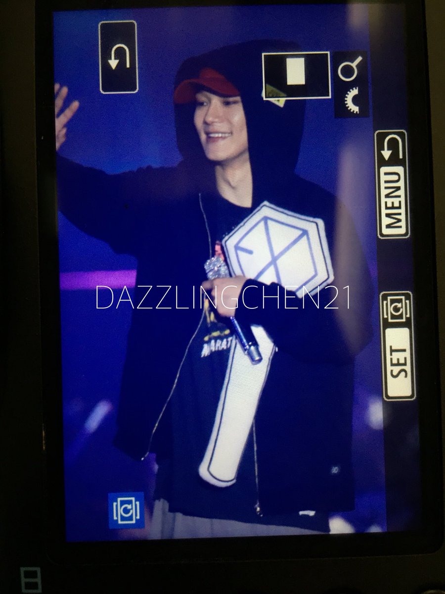 dazzlingchen21's tweet photo. 180602 EXO#4 In HK preview2 好久不見哥哥😭😭😭😭❤️❤️❤️ #EXO #엑소 #ElyXiOninHK #Chen #CHEN #첸 #종대 #김종대 #jongdae #kimjongdae #hongkong https://t.co/ttebdPKk8g