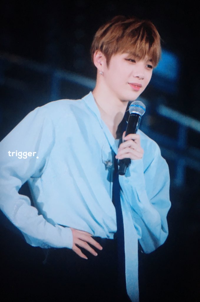 trigger_1210's tweet photo. 180602 너무 힘든다 너무 예쁜 다니엘 봐서 너무 행복해😊😊😊 
#강다니엘 #KangDaniel #워너원 #WANNAONE https://t.co/4b4ch37da5