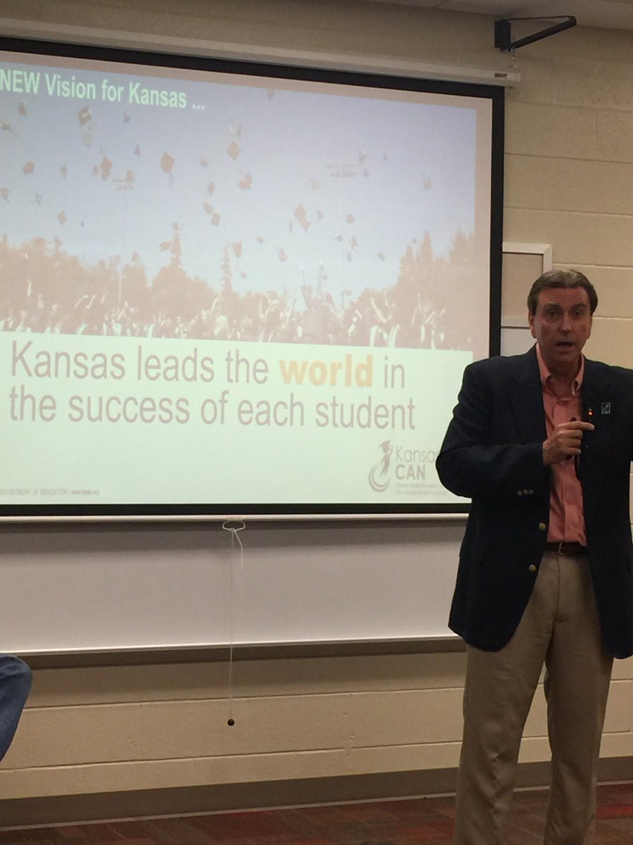 tashahoward96's tweet photo. #edcampredesign @KsCommissioner https://t.co/uALFrZvDEw
