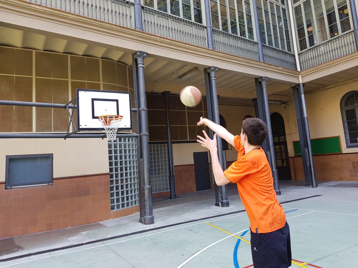 cef4escasket's tweet photo. Aquí teniu imatges del desempat! En res, un vídeo de la recopilació dels moments més destacats de la sessió. https://t.co/QAuFqsO3lm