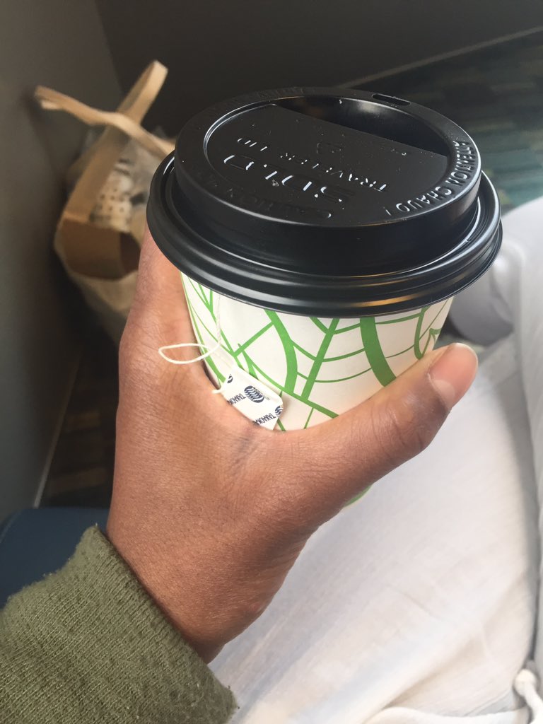 VanCityTimesMag's tweet photo. #halfofthejoy of my #morning #tea is holding the cup for its #heat #sosatisfying #instantgratification 🔥👌🏾😸 https://t.co/0CsPYHwHR8