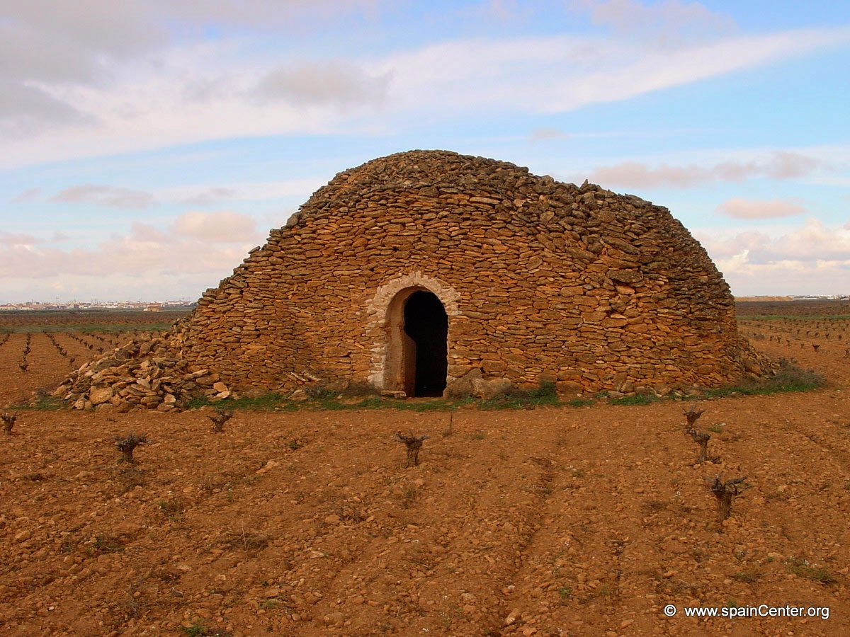 Desde <a href="/ColososEsports/">Los Colosos eSports</a> hacemos oficial un nuevo proyecto. Porque todo es poco para nuestros jugadores. Nuestra gaminghouse. 

Falta instalar la fibra óptica y poco más.