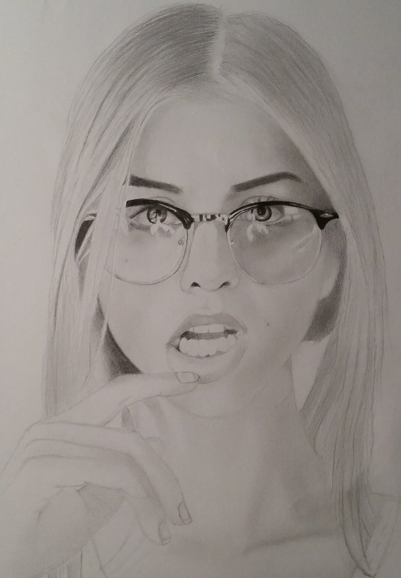 WilliamsArtwork's tweet photo. Drawing of model Marina Laswick https://t.co/o19MpGc2Gt