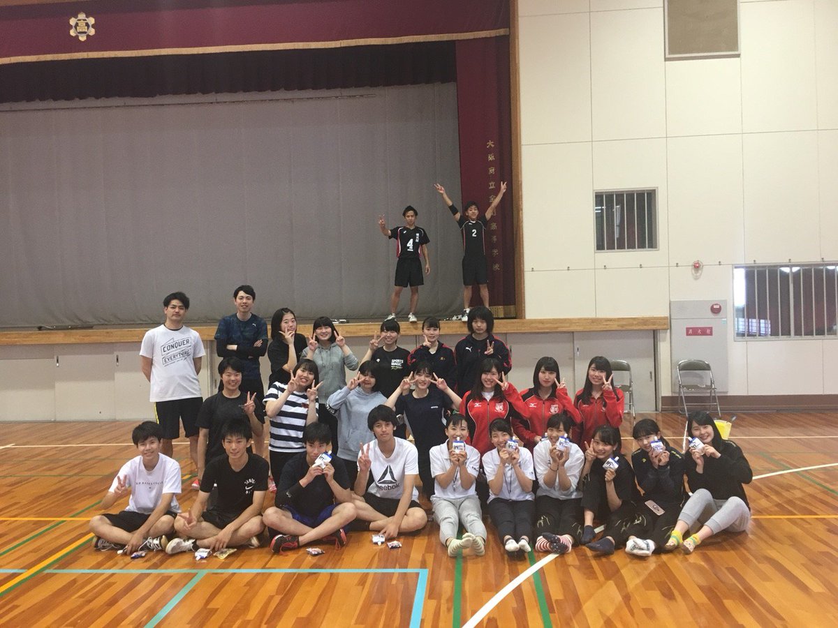 Kurohiro1013's tweet photo. 明日からインハイ予選！
んで、引退試合！
バレー部の集大成！

10時半ぐらいから狭山高校で試合します！！
金剛高校からも近いので少しでも応援来てくれたら嬉しいです‼ https://t.co/tAVcVeX428