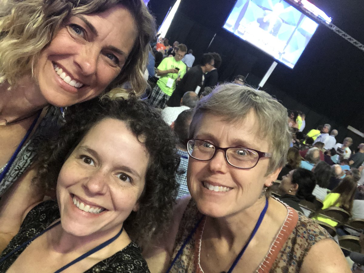 LiebermanJulie's tweet photo. @SenMarkey delivering another inspiring speech at the  #DemVention #LGBTQPride #MassDems rural Massachusetts represents! https://t.co/qzn9caLfPE