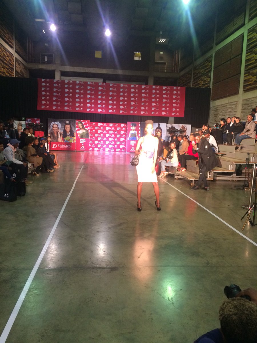 Shangazine's tweet photo. Beautiful people strutting their stuff at the Soweto Fashion Week! 💃🏾💃🏾💃🏾 #SFWAW19 #BlackandFlawesome #DarlingSA https://t.co/0rpqxQuEN1