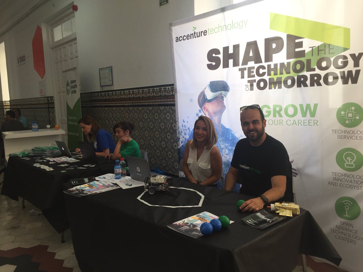 En @latermicamlg <a href="/AccentureSpain/">Accenture España</a> <a href="/Opensouthcode/">OpenSouthCode</a> disfrutando de la tecnología para construir el futuro