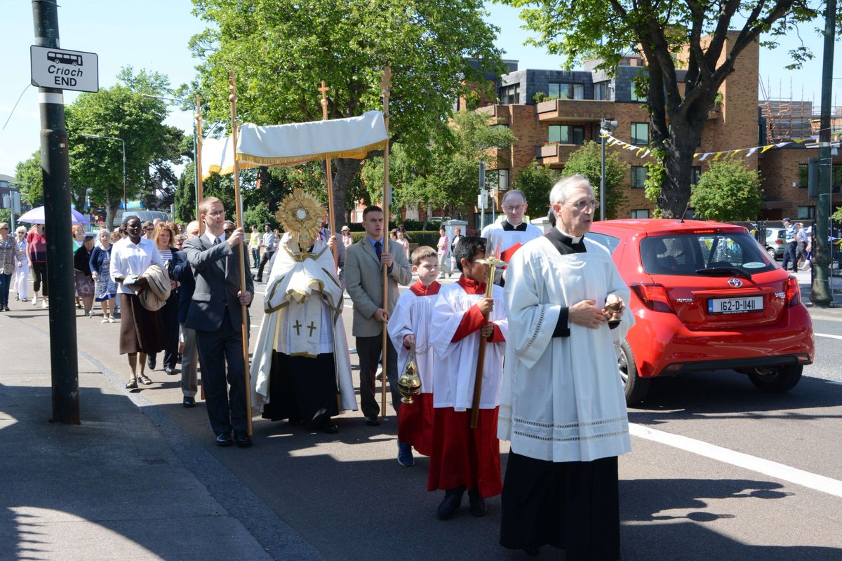 MerrionRdChurch's tweet photo. Join our parish Corpus Christi procession, which begins at 3pm in Our Lady Queen of Peace. More details at: https://t.co/TeOwIEF2Dt https://t.co/sf4xgZIUcu