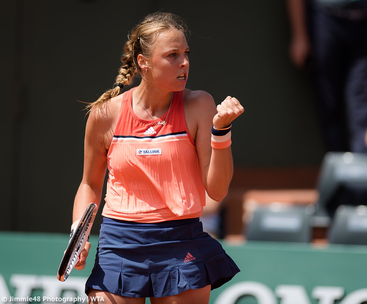 ANETT KONTAVEIT - Página 5 DescNCFXkAAGWlO