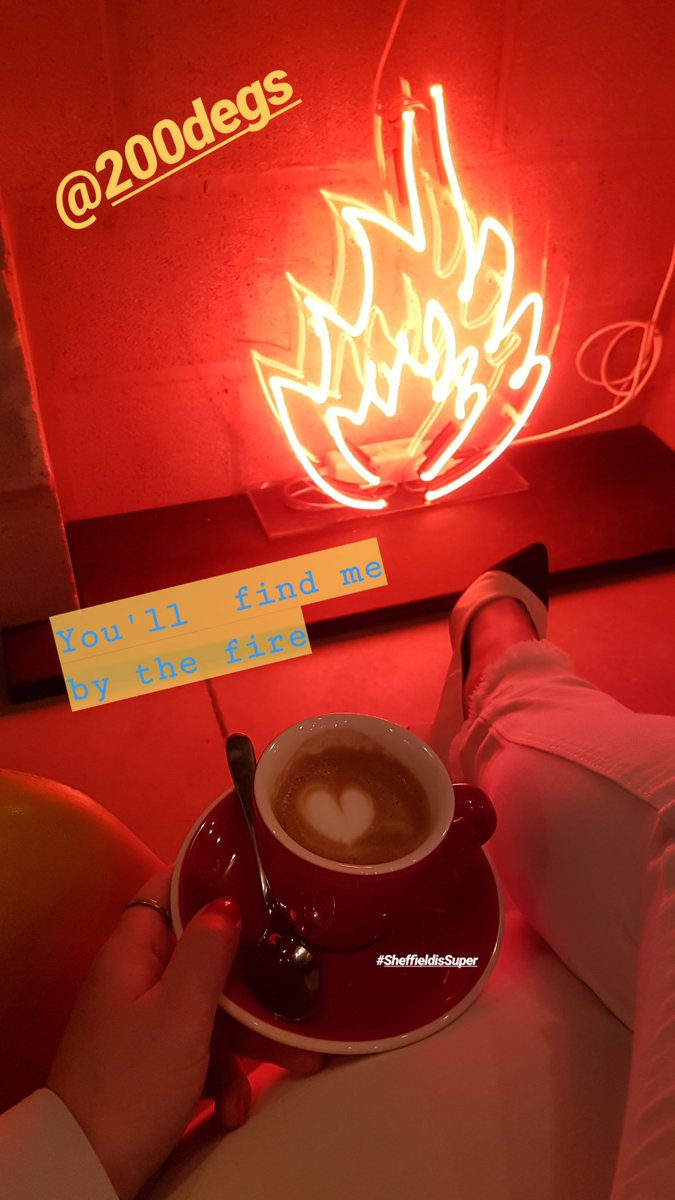 AlotaWhatUfancy's tweet photo. Loved trying out the new @200DegsSheff this morning and met a new friend too! #Sheffield #coffee #SheffieldBlogger https://t.co/Ph3GuBHDzP