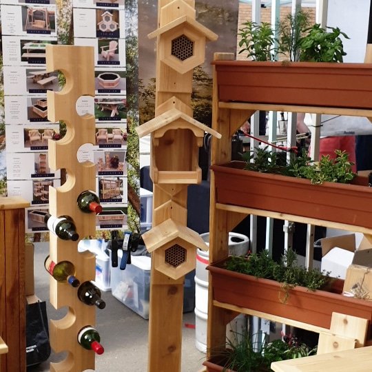 prairiecedar's tweet photo. What a beautiful start to the day here @citymarket104 so many wonderful tbi gs to see touch taste and hear. #citycentremarket #yegdt #104st #shoplocal #prairiecedarcreations https://t.co/ClDBssauka