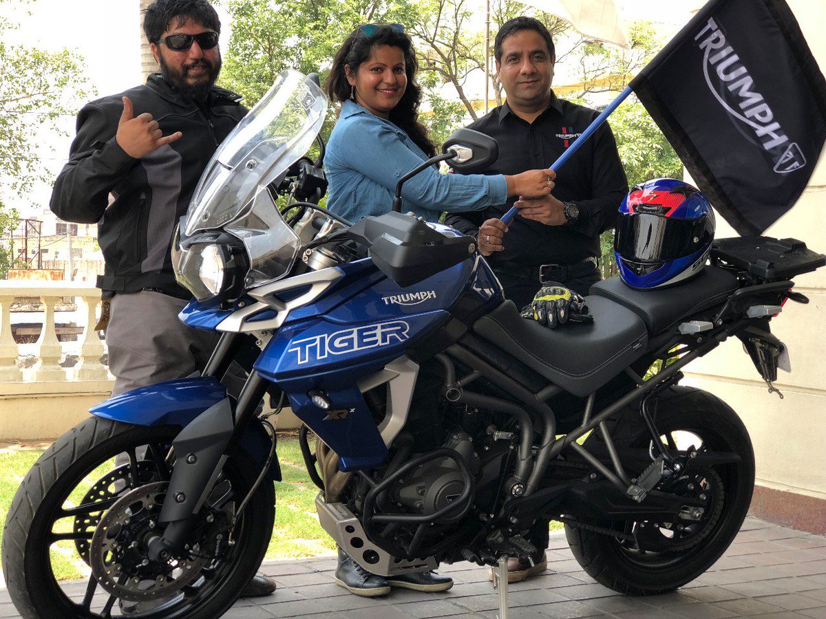 SwatiKJain's tweet photo. Triumph Motorcycles India flags of its first ever road safety ride from Jammu to Kanyakumari
Good going @IndiaTriumph @Vimalsumbly
#RoadSafety #saferidesavelife https://t.co/mSvEJZWnV9