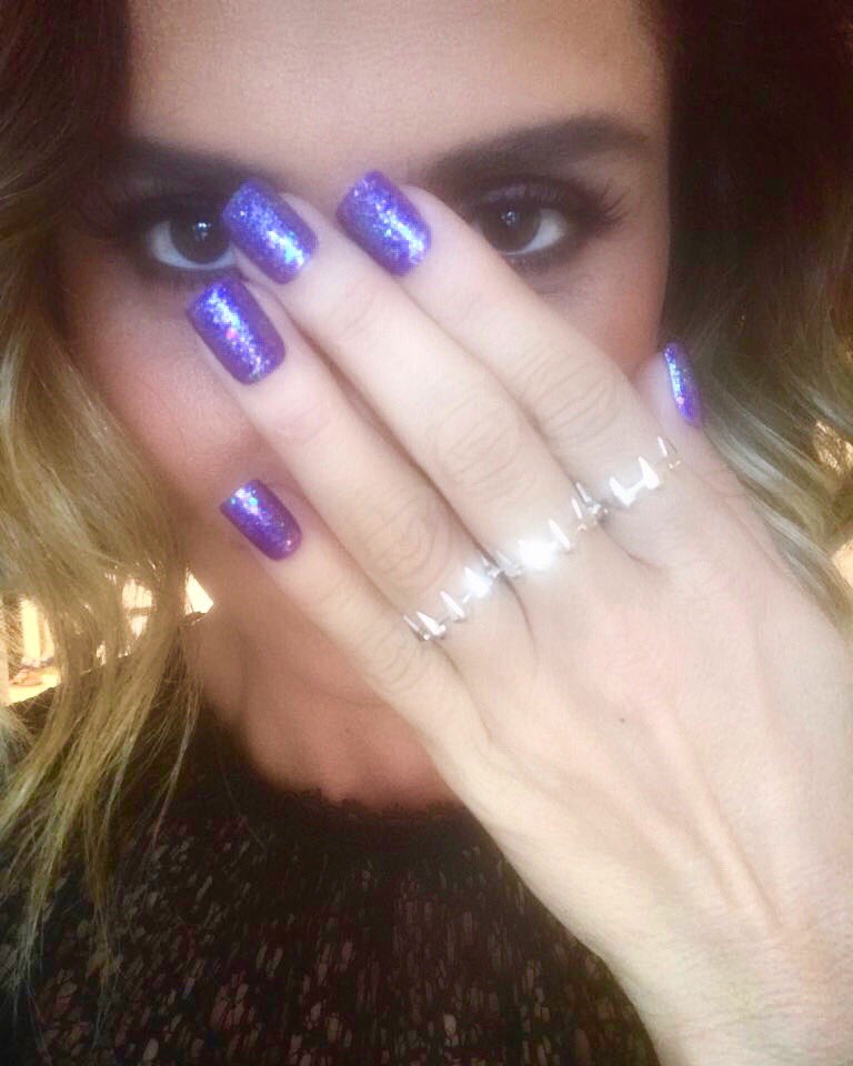 gio_antonelli's tweet photo. Cores: arrepiada + abusada 💅🏻 #mundogio #giohits @Speciallita https://t.co/jNCVJdrF9A