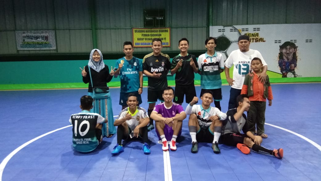 MadridistaKroya's tweet image. #DokumentasiPRMI @Madrid_Indo
.
.
Bagian Syukuran Hattrick Juara UCL @realmadrid ,Fun Futsal.
Kita Lanjut Music Acoustic,merapat Delta Coffe Mads!!
.
.
#FutsalPRMI #SparingFutsal #EventPRMI #realmadrid #madridista #indonesia #community #prmi #madridistakroya #halamadrid