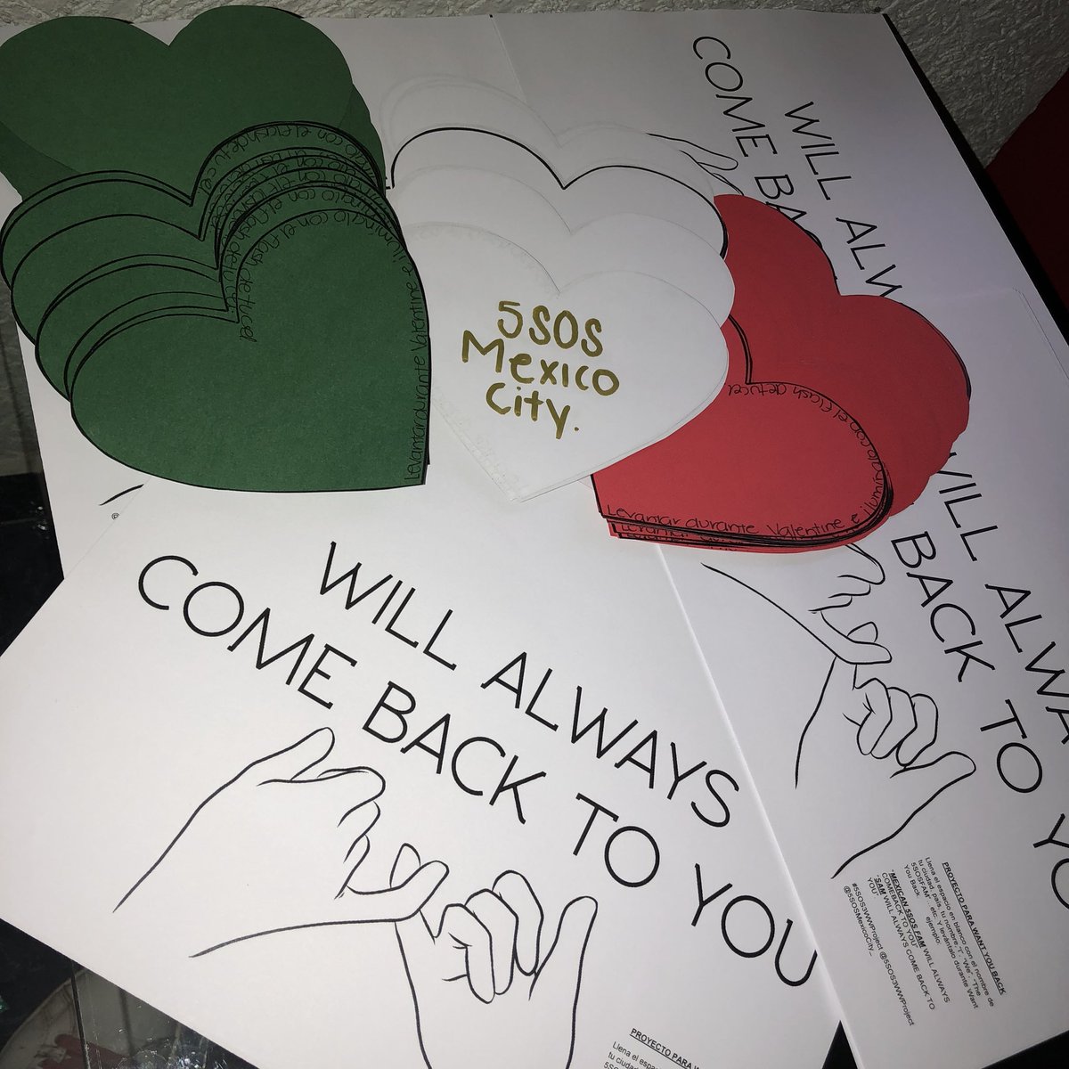 5SOS3WWProject's tweet photo. Next Monday @5SOS will be having one of their last’s shows of the #5SOS3Tour at Mexico City and we’re getting ready for this! There will be girls giving posters of the #5SOS3WWproject on the line. 

#5SOS3MexicoCity 

[info w @5SOSMexicoCity_ @_loreri_ ] https://t.co/NppOpgu4KX