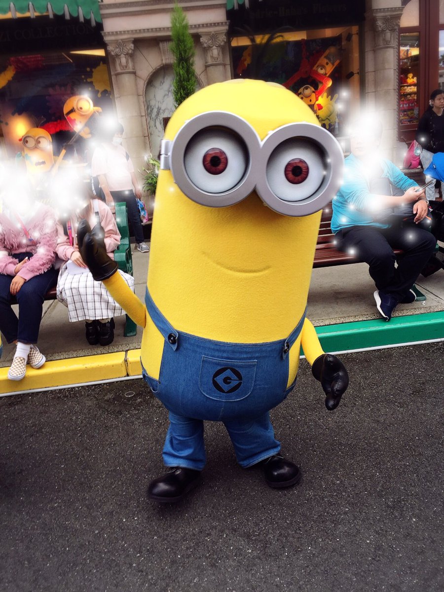 Myu ケビンさんポップコーンバケツ と グリ待ってたら走って来てくれたケビンさん すきだわ ミニオンスーパーグリーティング ミニオンズ ミニオンケビン ユニバ