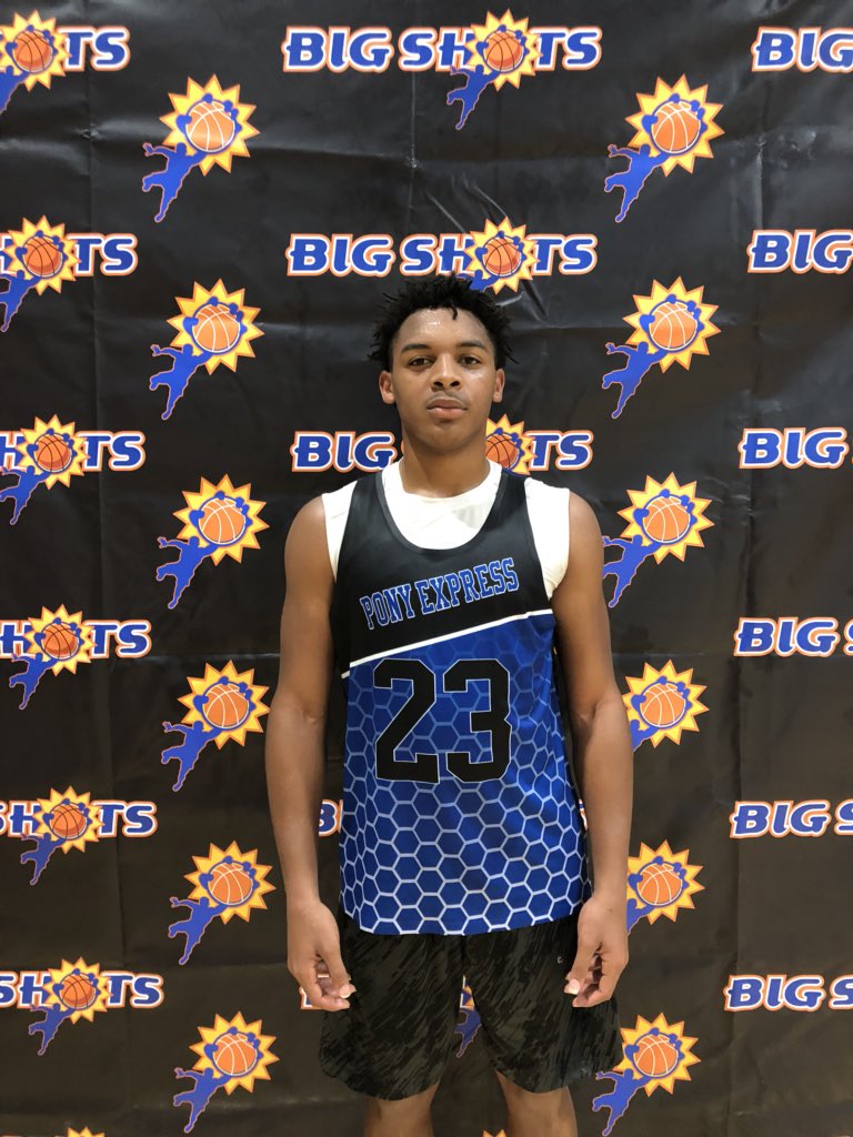 BigShotsMW's tweet photo. 16U

Pony Express 61

Carolina Crossover 60

Top performers:

Dion Simms 19
Kris Brown 16

Arron Hall 11

#BIGSHOTS #HUNTINGTON https://t.co/2zBFC3fy3v