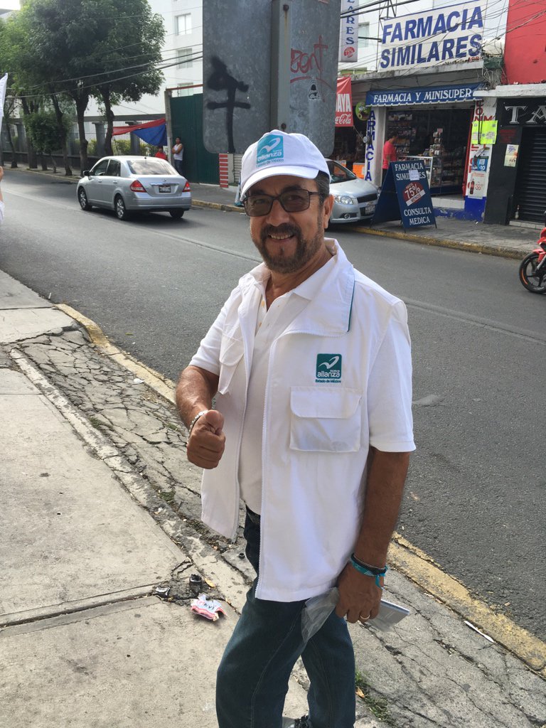 Eloy_D29's tweet photo. Hoy en Calacoaya nos preguntaron si no hay otra opción porque siempre son los mismos... 🤔

¡Claro que la hay! 

Vota por Eloy este 1 de julio  @NAedomex @NuevaAlianza 

#YoVoyconEloy #DeCiuadadanxACiudadanx https://t.co/n8JzowWnPb