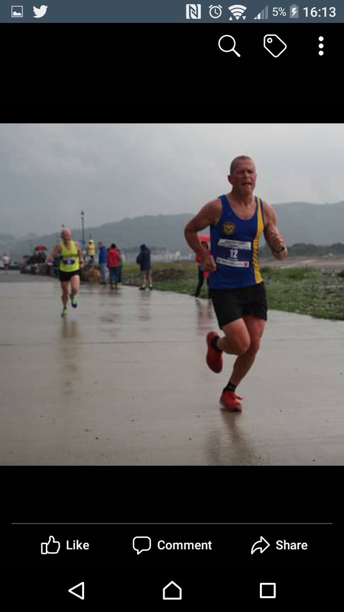 BAMonners's tweet photo. @fellrunningandy brilliant performance follows on from last night's world universe 5 mile Deganwy ultimate championships last night. #winning #monners https://t.co/CaQn9GDE2c