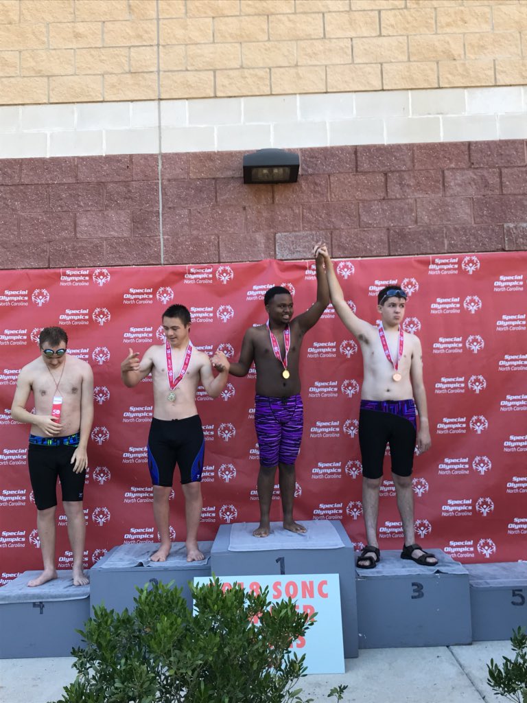 motowngirl77's tweet photo. He made it through the first race with a gold! 🏊🏾♂️🥇#NCSpecialOlympics2018 #TeamDylan #TeamStingRays #50BackStroke 🙌🏾 https://t.co/1zM0ve4sdP