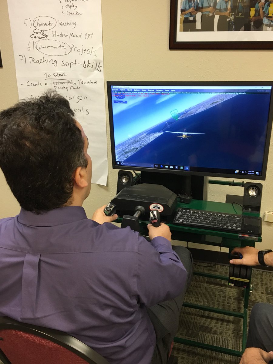 UmitAlps's tweet image. Experiencing first hand the flight simulator which will be implemented at our new middle school. So much fun and great learning #stempilot #oklaed