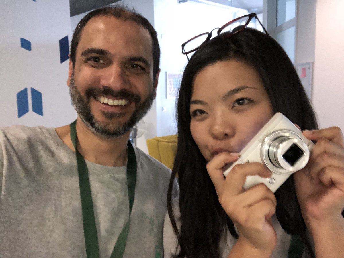 khurramjhumra's tweet image. Photograph with the photographer Vivien! #SWfintechGVA