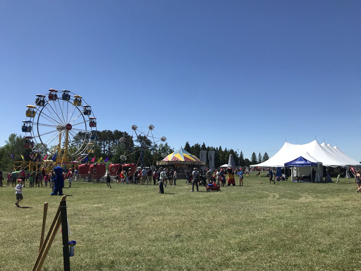MikeGazzola's tweet photo. @tpicinsurance @CANEX supporting our military community this weekend at CFB Uplands Defense Community Family appreciation day! @PSPOttawa #caf #insurance. Come visit our booth just to the right of the entrance. https://t.co/XAiTP70ynP https://t.co/oZZ1SgdYCP