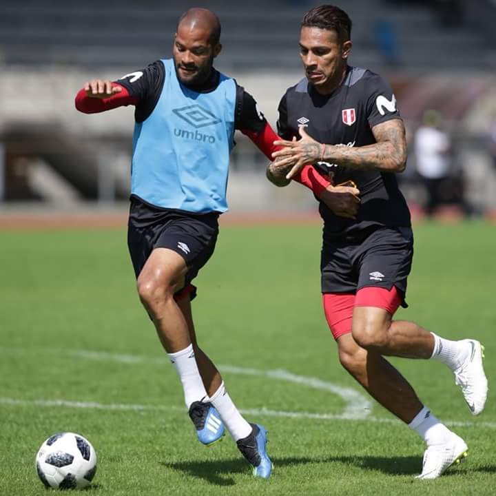 FpfPeruana's tweet photo. Segundo dia de entrenamiento de la selección peruana en austria https://t.co/UzteA5wdAY