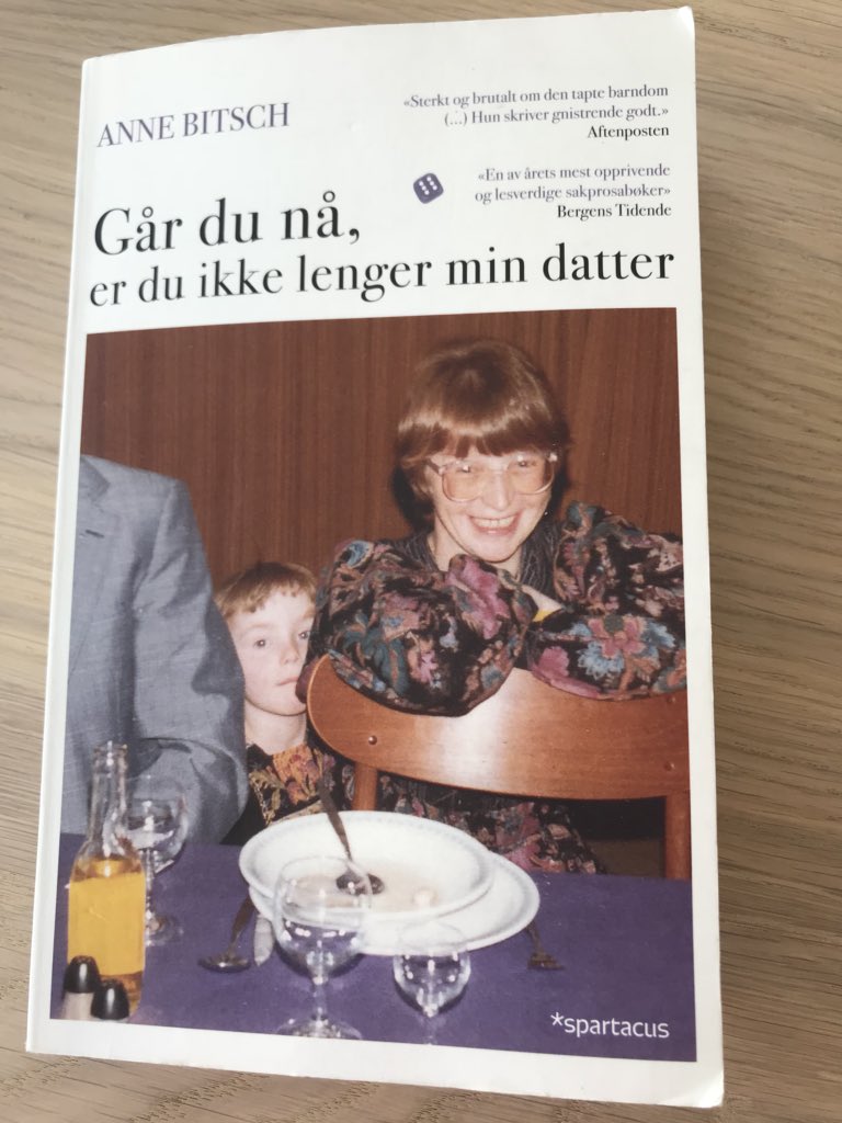 susanndybvik's tweet image. På torsdag skal @annebitsch og jeg snakke sammen om denne boka på Litteraturhuset i Trondheim. Det gleder jeg meg veldig til! Boka har berørt meg og engasjert meg som privatperson og fagperson.