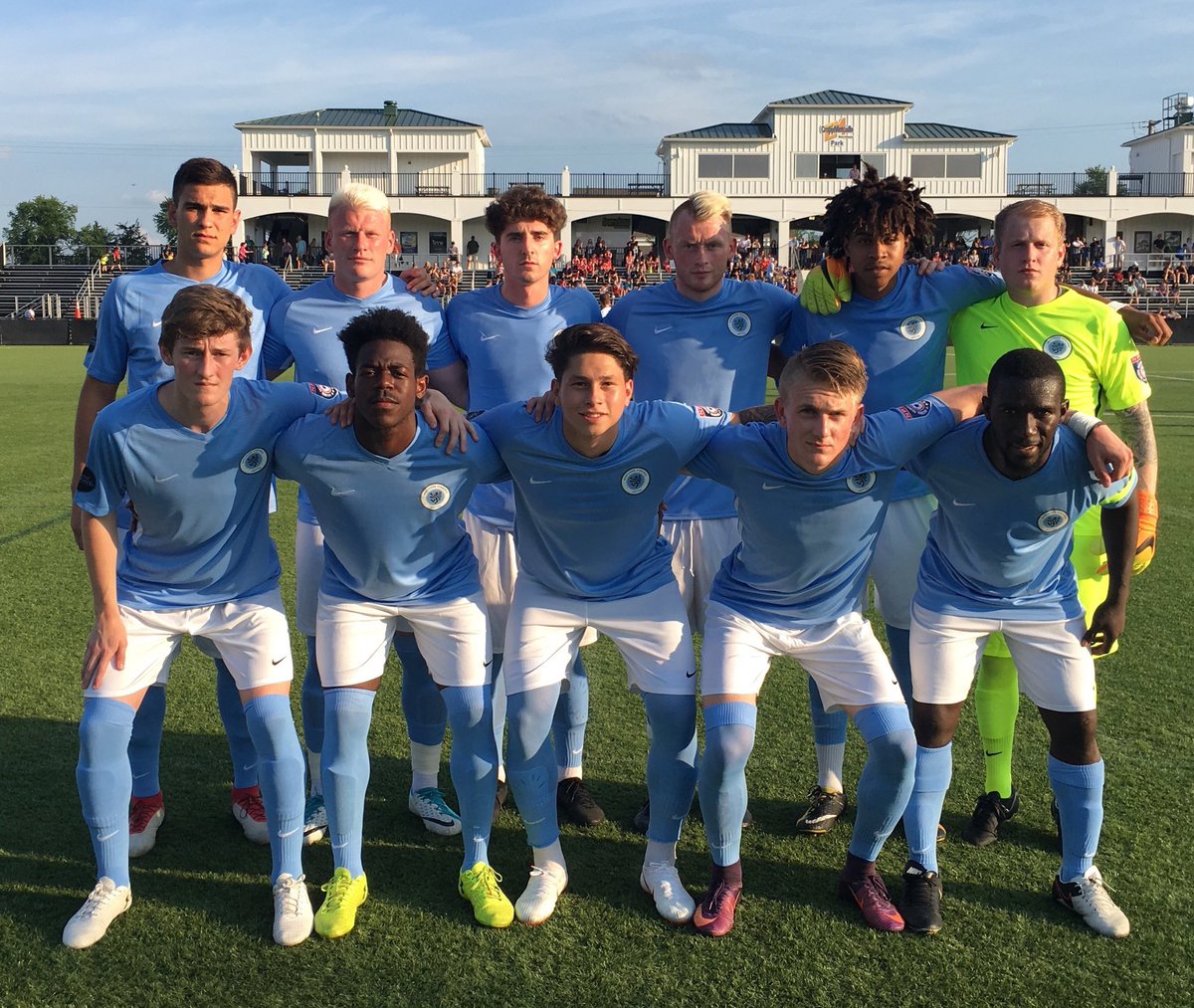 DMVSoccer96's tweet photo. One of the DMV’s newest @NPSLSoccer sides, @nvufc won their first ever game as a club last night! NVUFC pulled out a 2-1 win over @FCFrederickPRO in league play with goals coming from @Shakabangura12 & @giovasquez20! Assists from @Shakabangura12 & @ChrisJwelsh8!
#NVUFC 🔵⚪️ https://t.co/g1SJy3oQj2