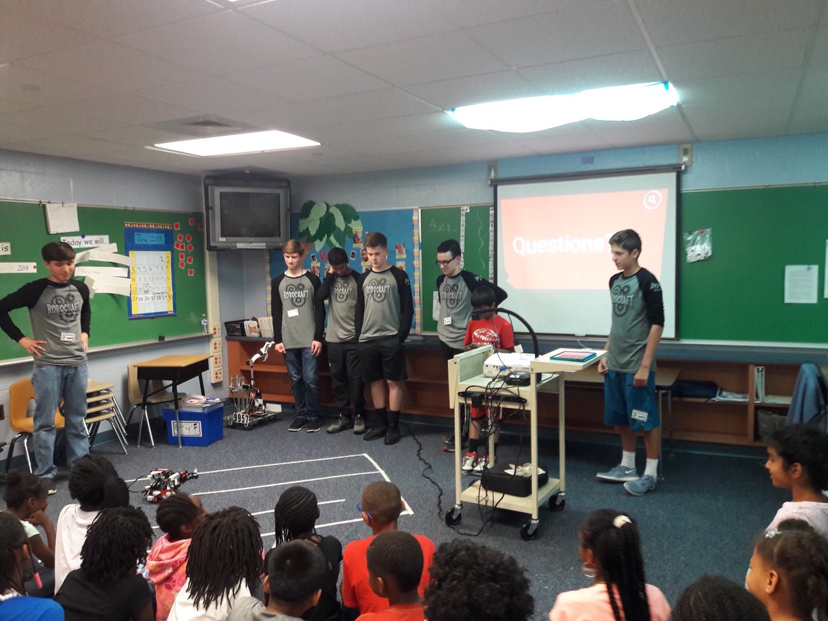 RobocraftFTC's tweet image. We had a blast sharing about our love for robotics to the elementary schoolers! Thank you @hcpss_ges for having us over!