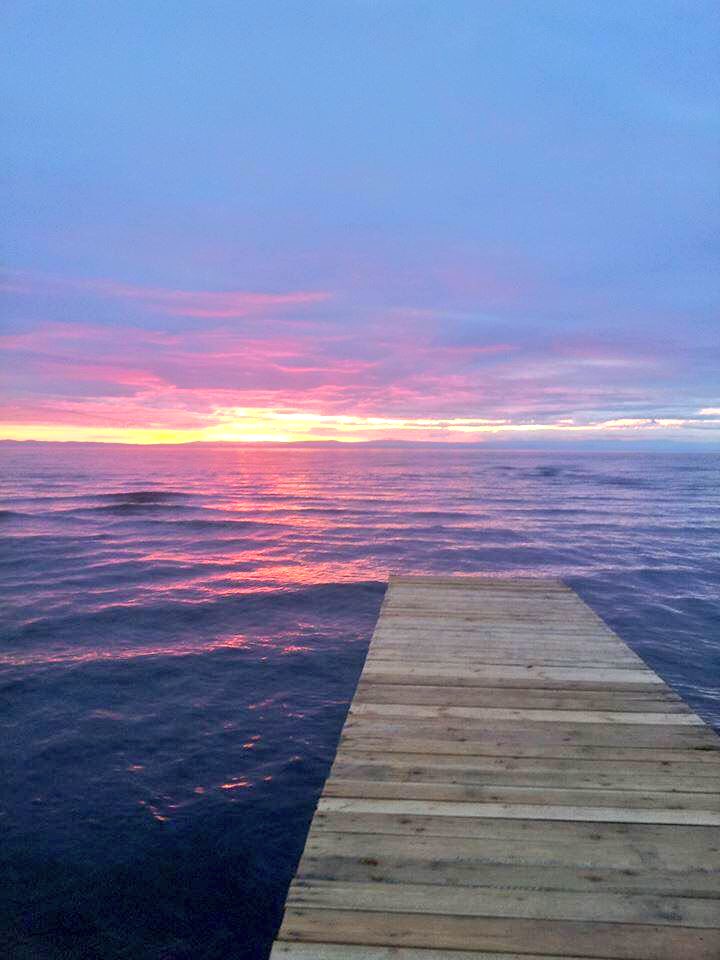 Байгаль нуурын эрэг дээр Монгол компани жуулчны бааз нээжээ