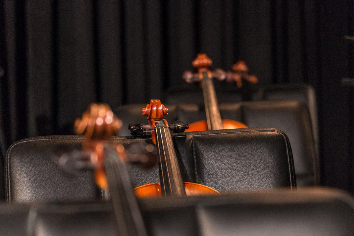 Robinadv_EN's tweet photo. preparations for the most recent project. #Divertimento by #AhmadPejman is going to be played live in Tabriz by #Hengam orchestra. Robin, is doing what it can do best: Promoting this exceptional event by right advertisement.
Proud of being a part of it. we'll keep you posted... https://t.co/WhXJCgVq27