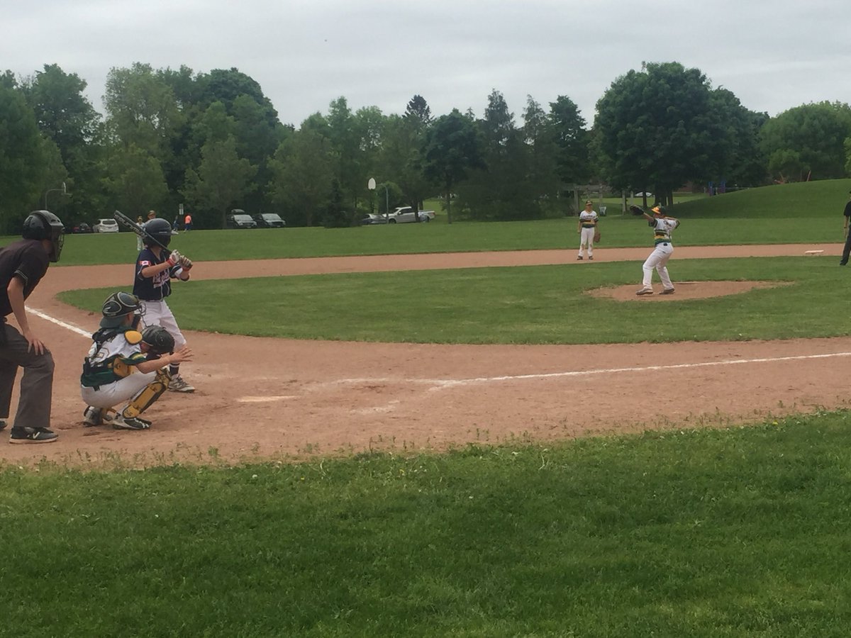 OLMBATourneys's tweet photo. @BaseballOshawa Giving bonus points to #NewmarketHawks for their Astros Throwback inspired 3rd jerseys @BaseballOshawa #TroyMayMemorial #GoodLook #SweetDuds https://t.co/ezidQZKJTb