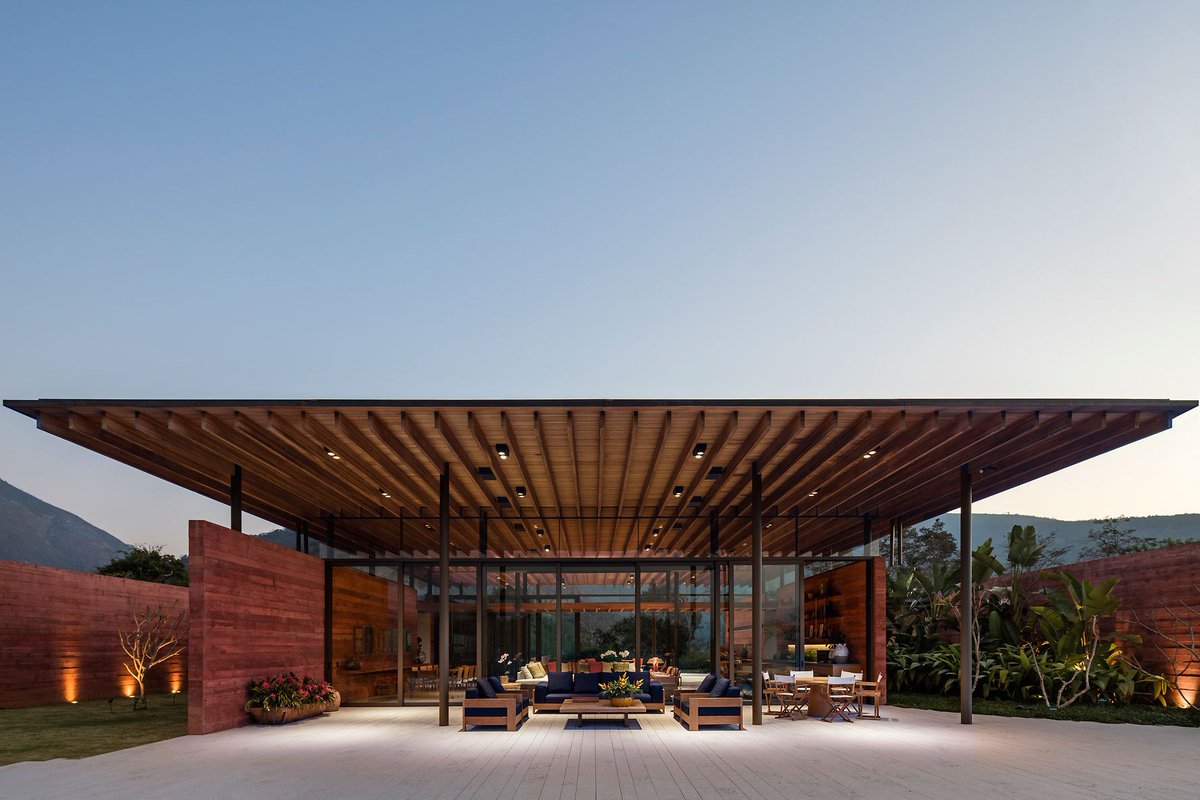 tvoadotnet's tweet image. Casa Terra by Bernardes Arquitetura in Itaipava, Brazil.
zurl.co/9EQBb