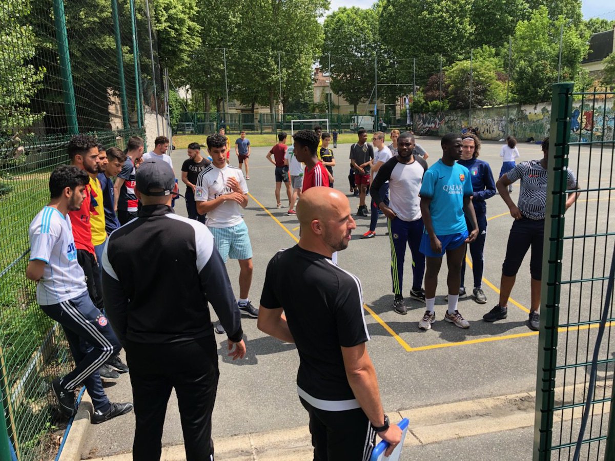 VilledeFbleau's tweet photo. #Fbleau - plateau Foch
Après midi sympa & intergenerationnelles à l'occasion de l'inaug des installations sportives https://t.co/VHgDa86AqD