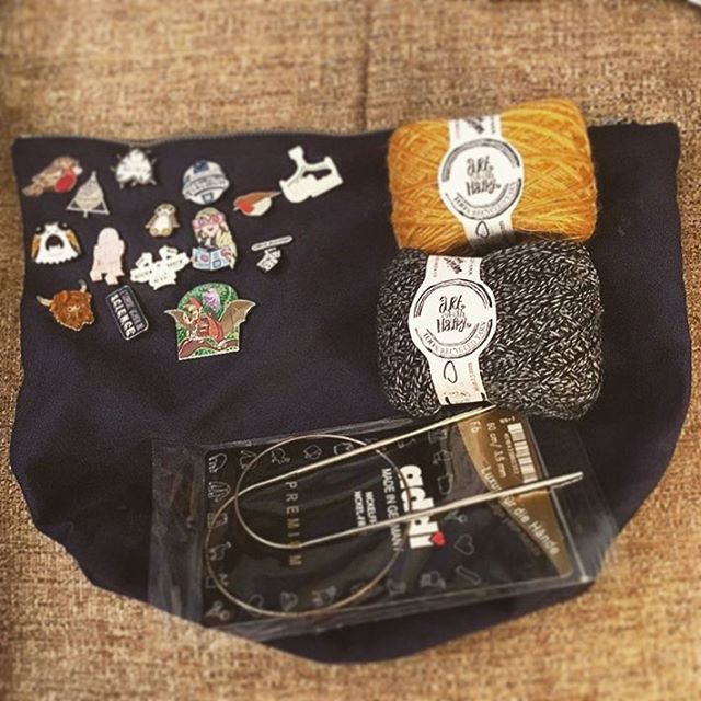 AUshopUK's tweet photo. Who’s starting a new project this weekend? @k8viv is!!! with the lovely #artequalshappy Recycled sock yarn and delicious Addi needles. Also we have some serious pin badge envy! // #aucustomermakes #bristolyarnshop #alterknituniverse #recycledyarn #addine… https://t.co/7RrdHrfeNM https://t.co/cQL84wsUae