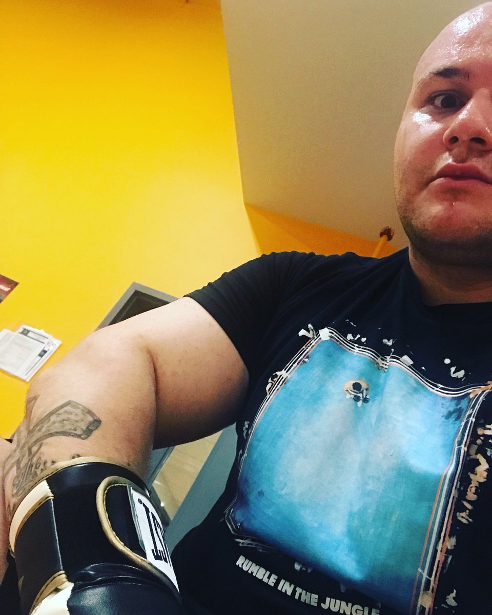 SugeNolan's tweet photo. Rumble
#heavybag #heavyweight #gym #flexety #flexetycommunity #boxing #gains #cardio #workout #🥊 #gymlife #gymlifestyle #everlast https://t.co/0fqF4UUCZd