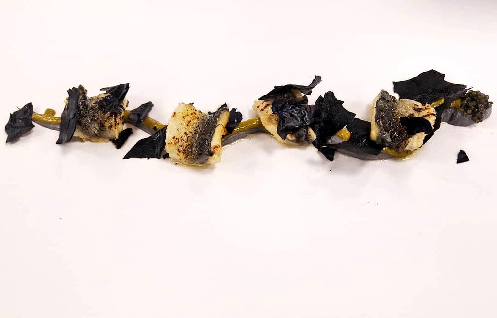 lmgastronomia's tweet photo. Anguila a la llama
Lubina a la sal
La cebolleta que quería ser chipirón
#NazarioCano
#ElRodat
Gasma https://t.co/UioneNjri8