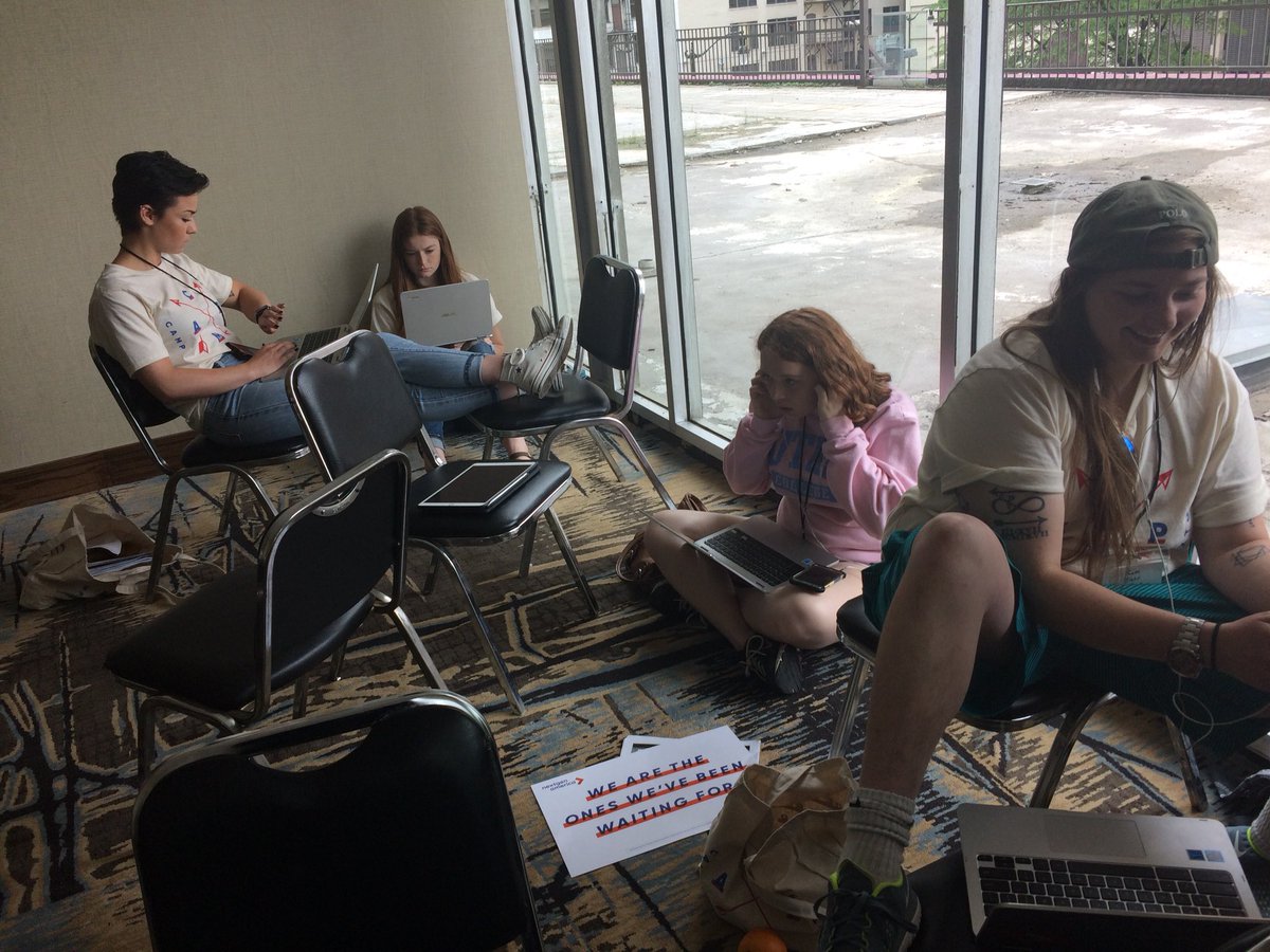 franhswanson's tweet photo. This is what democracy looks like. #nextgenIA is phone banking for the #iowaprimaries to turn out the #youthvote ☎️🥊🌶☄️ https://t.co/k7QXv4Kv55