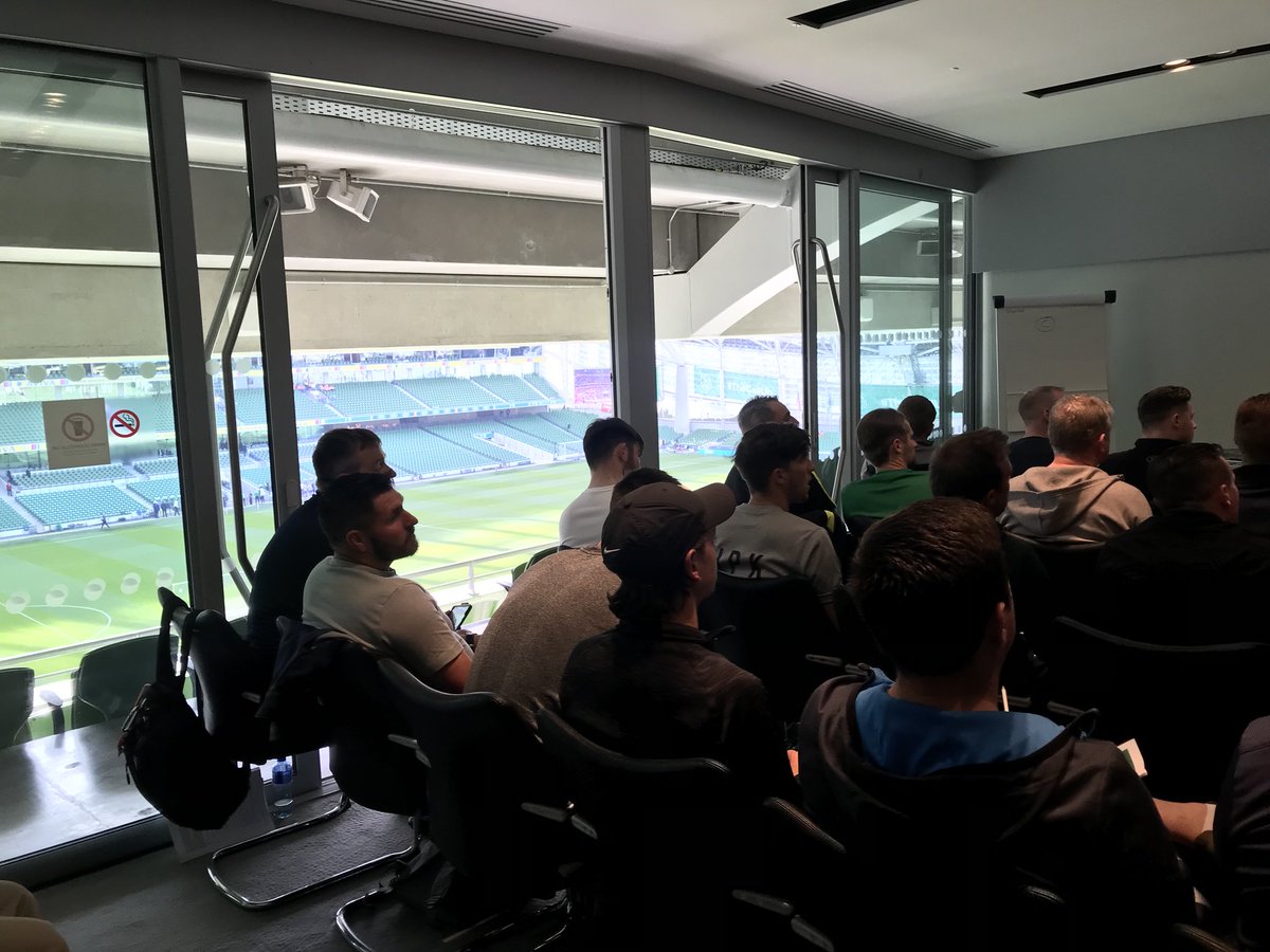 NiallORegan29's tweet image. Excellent afternoon @UEFA CPD and @FAICoachEd National C Licence Groups being presented to by @FAIreland Women’s Assistant Manager and Coach Ed Tutor Tom O Connor presenting to both groups on Player ID and Scouting #realitybased #lifelonglearning @RobS__55