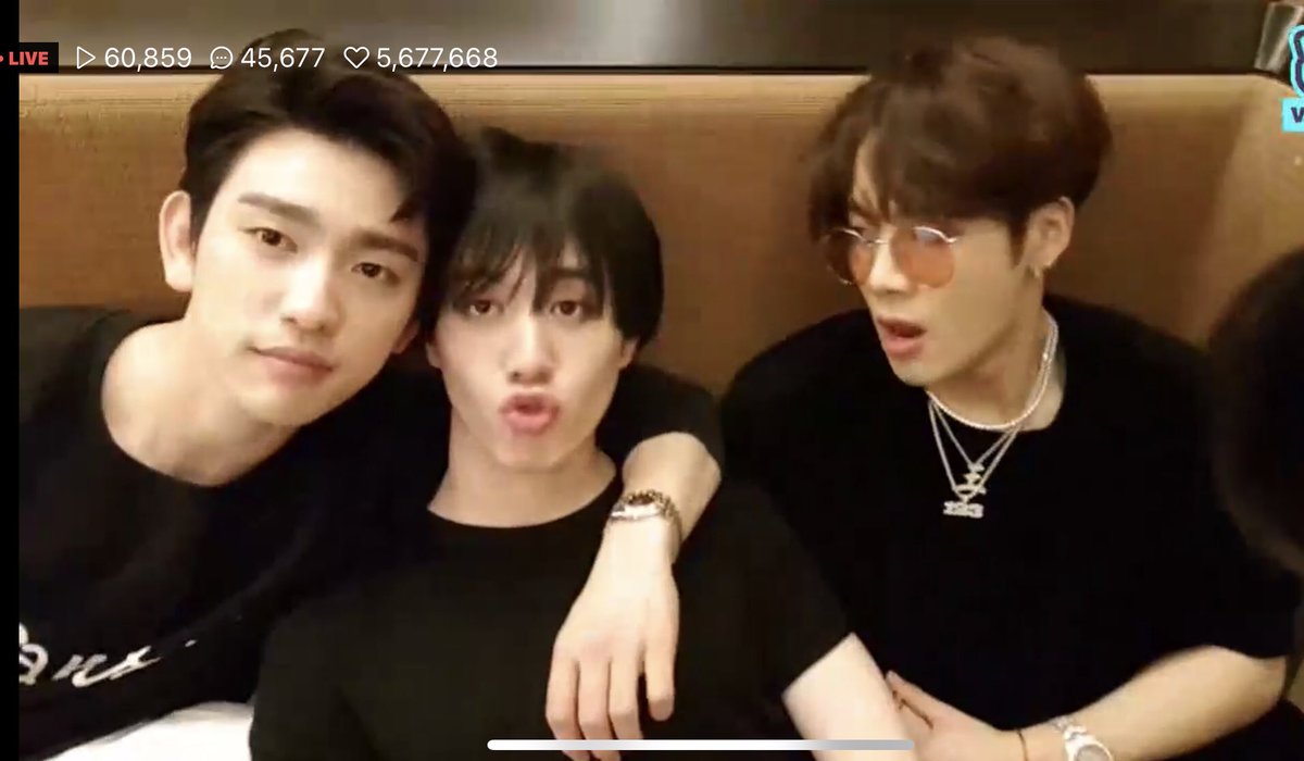 StationJinyoung's tweet photo. 😘JInyeom 💕you guy made me walk on cloud 9. #jinyoung #yugyeom #got7 #igot7 #ahgase #got7live #fin #sweet #Sweetener#จินยอง #ยูคยอม #แจ๊คสัน #อากาเซ่ https://t.co/SihicCNEij