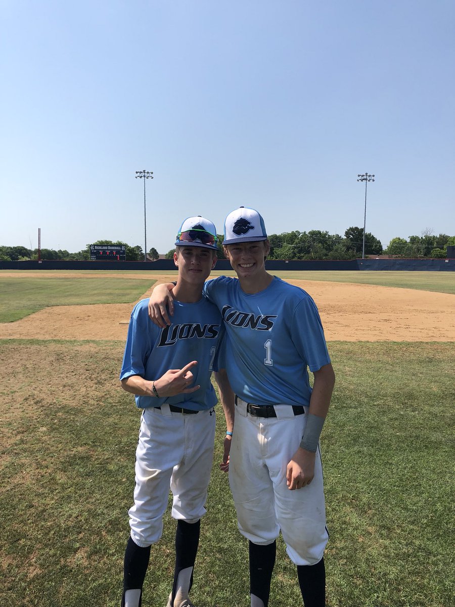 @VToolTexas F: Texas Lions 16U Semp 4, Stix 2020 Algiene 3
<a href="/Potbelly/">Potbelly Sandwich Works</a> PoG: Dylan Shipley 3IP, 4K, 0R | 1-4, R, SB
Notable: @Lurch316 2-3, 2B, RBI, R | Cade Hendricks 1-3, RBI, R (walk-off single)