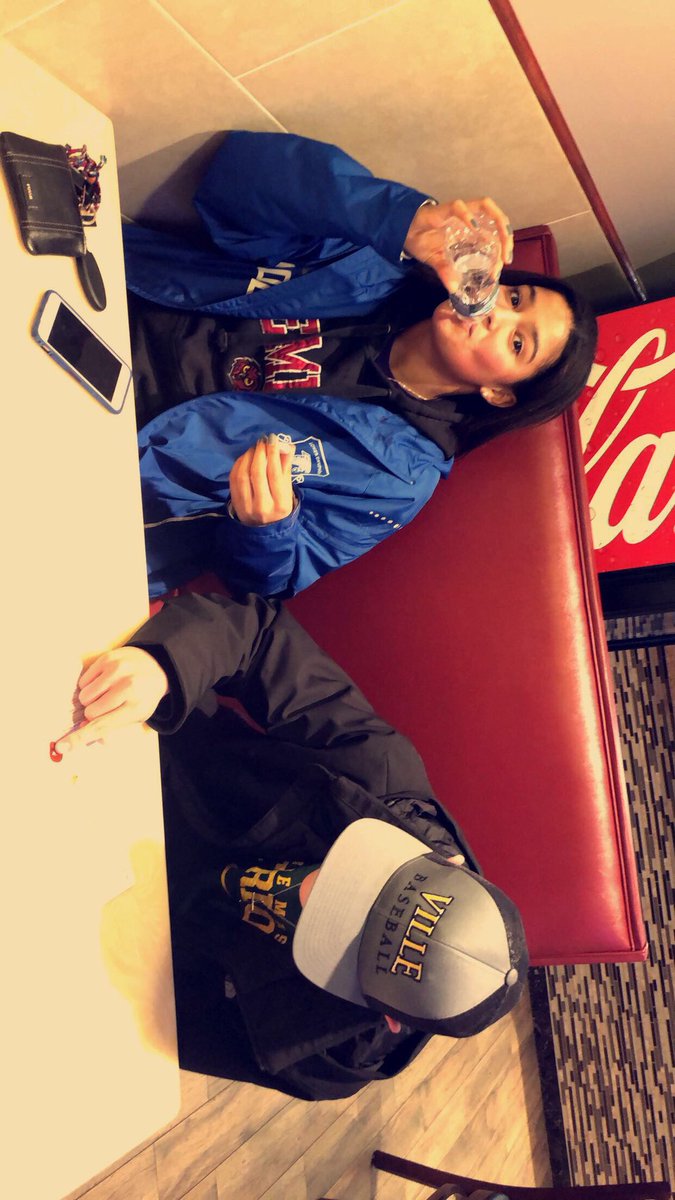 emma_lawn's tweet photo. HAPPPPYYY 18TH BIRTHHHDAYYYY TO MY BABBBYYYY @KarinaLong26 HOPE YOUR DAY IS THE BEST. SO MUCH LOVE. #mine #sorryCarson ππππ₯ππ±π₯ππ https://t.co/A4rZBCZRnZ