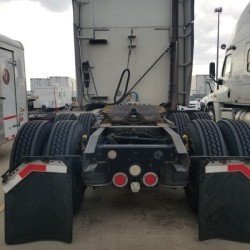 storagetreasure's tweet photo. Ever wonder just how big an item you can get with a self-storage auction? take a look at Compass Self Storage in Warren, MI. There you will find a 2008 FRHT Semi up for grabs.
https://t.co/ZZKXC7FxWH
#semi #trucking #auction #freightliner #commercialtrucking #ForSale #frht https://t.co/I0CzFli73Q