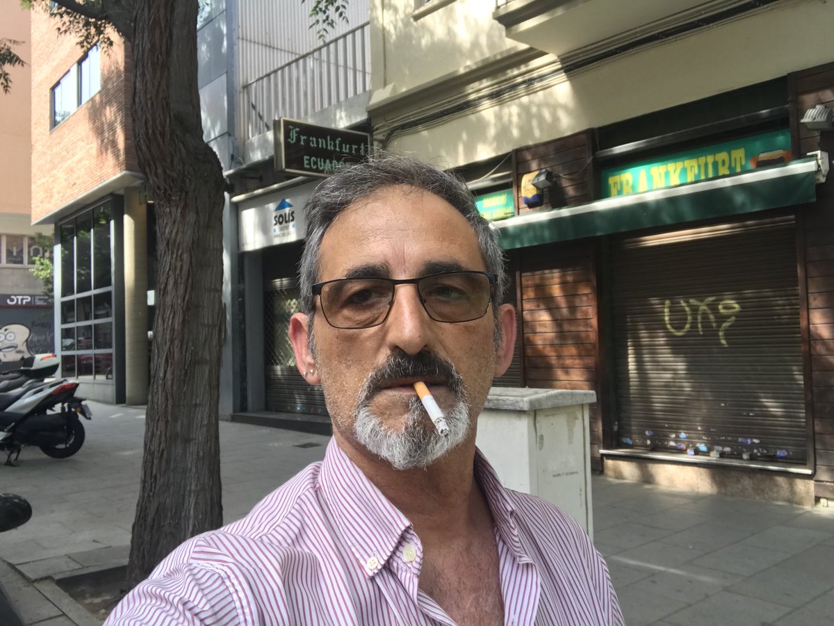 enrique12418's tweet photo. Espero este sea el último cigarro de mi vida #dejodefumar https://t.co/VbmQomdIFo