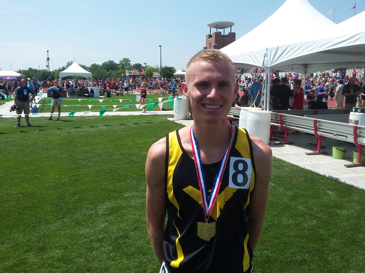 Chad Johnson indicated that he had record breaking aspirations in mind for today and he delivered! Next up for the Colonel Crawford star is the Brooks PR 2 Mile race next weekend. @ChadJohn5onC4